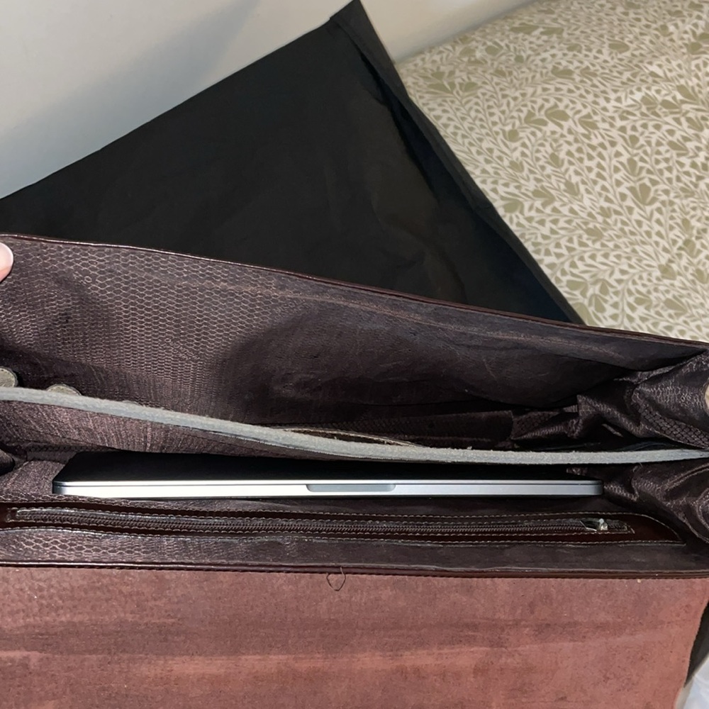 Nikolai Piquadro Burgundy leather briefcase - Picture 4 of 12